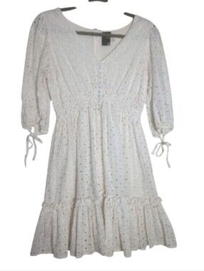 Taylor Dresses 8P Ivory Eyelet V-Neck Tiered Mini Dress Romantic Feminine Beach